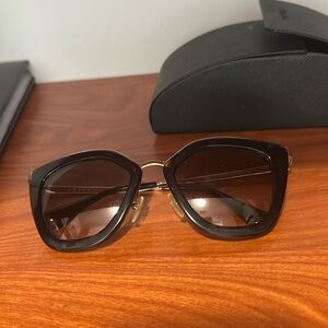 Prada subglasses